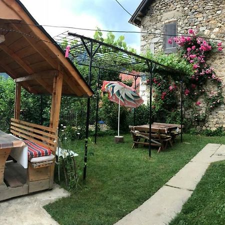Vuthaj Guest House Ulaj מראה חיצוני תמונה