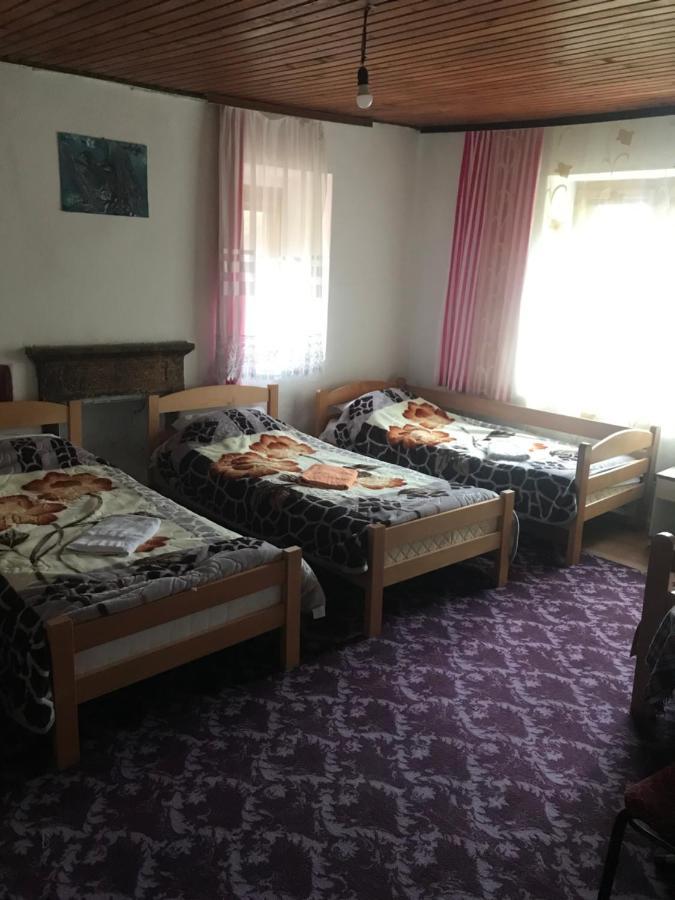 Vuthaj Guest House Ulaj מראה חיצוני תמונה