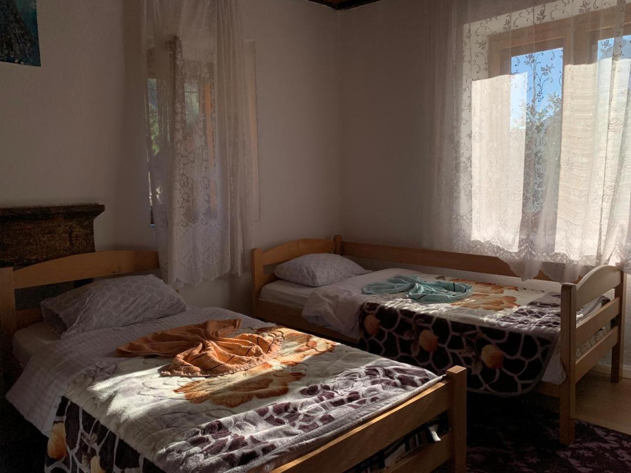Vuthaj Guest House Ulaj מראה חיצוני תמונה